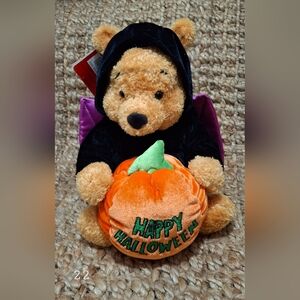 VTG Disney Store Winnie The Pooh Bat Costume w/ Pumpkin  Halloween Plush Toy NWT